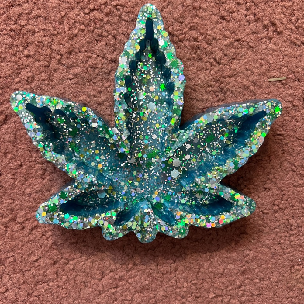 Pot leaf Ashtray